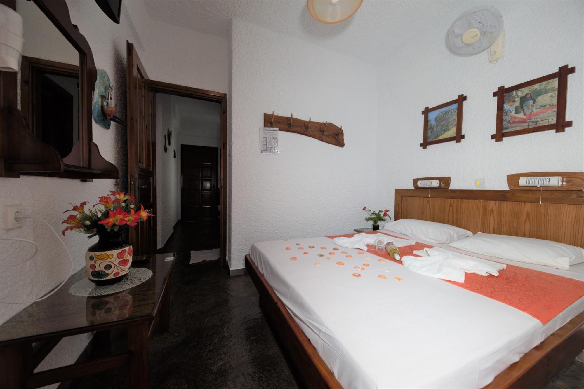 Haus Niko Apartments And Suites Νέα Ποτίδαια Δωμάτιο φωτογραφία